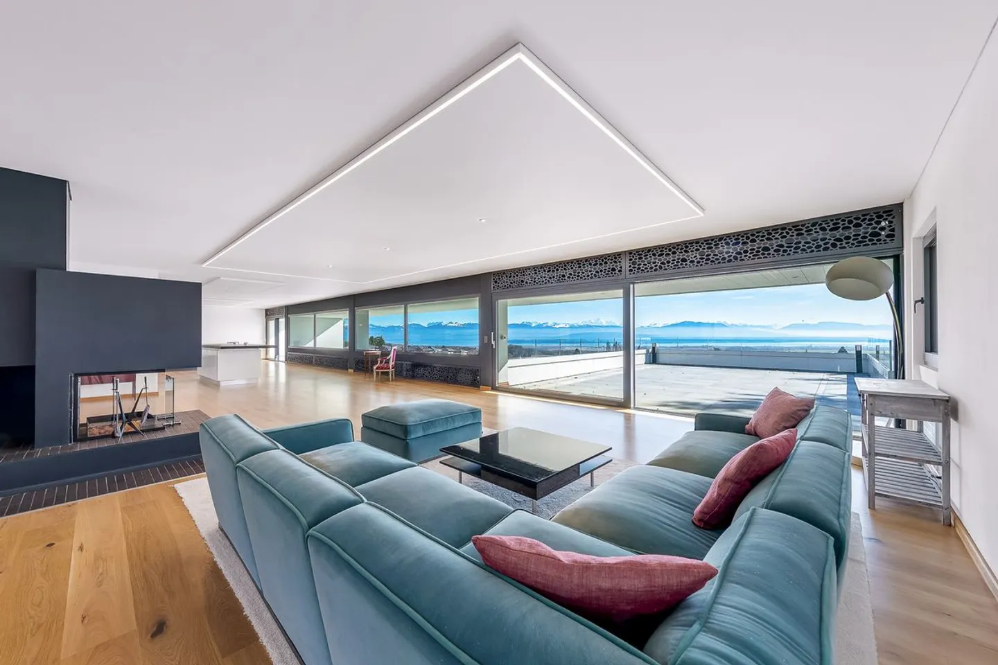 Villa de Prestige avec Vue sur le Lac - Photo 8 sur 13