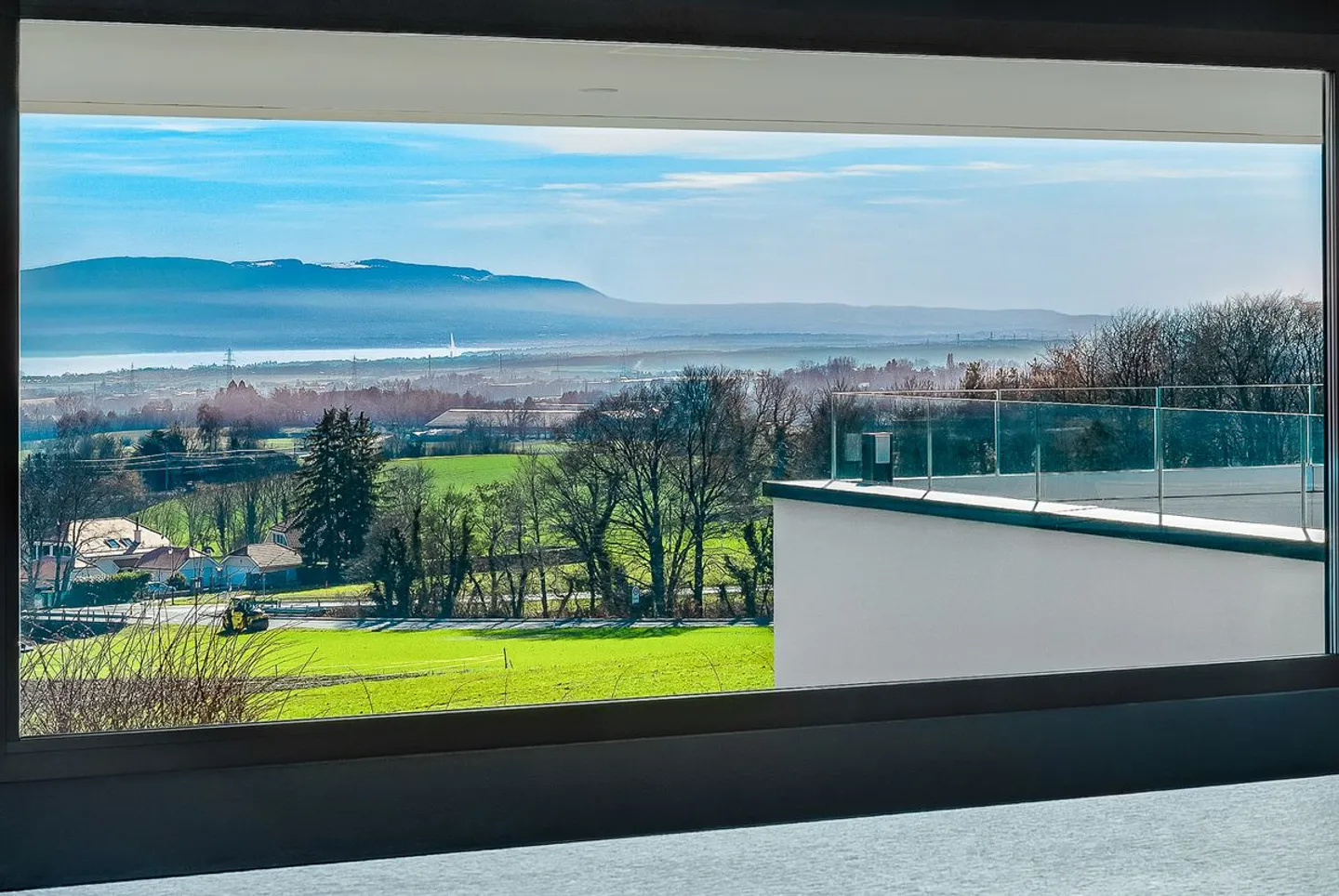 Villa de Prestige avec Vue sur le Lac - Photo 6 sur 13