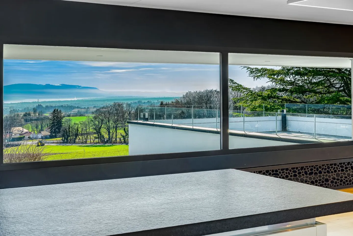 Villa de Prestige avec Vue sur le Lac - Photo 7 sur 13