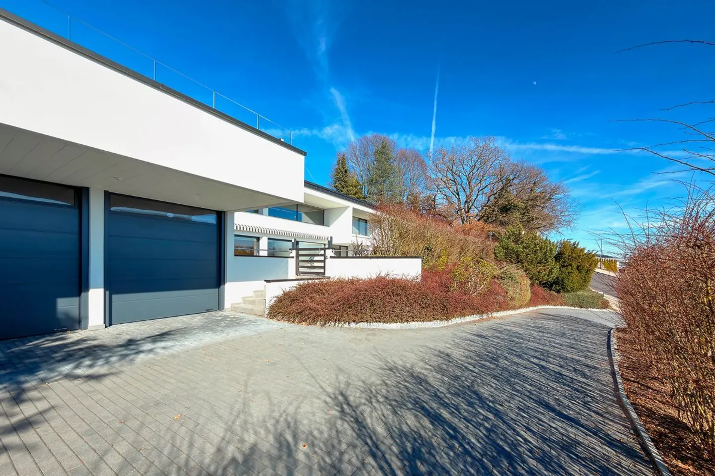 Villa de Prestige avec Vue sur le Lac - Photo 1 sur 13