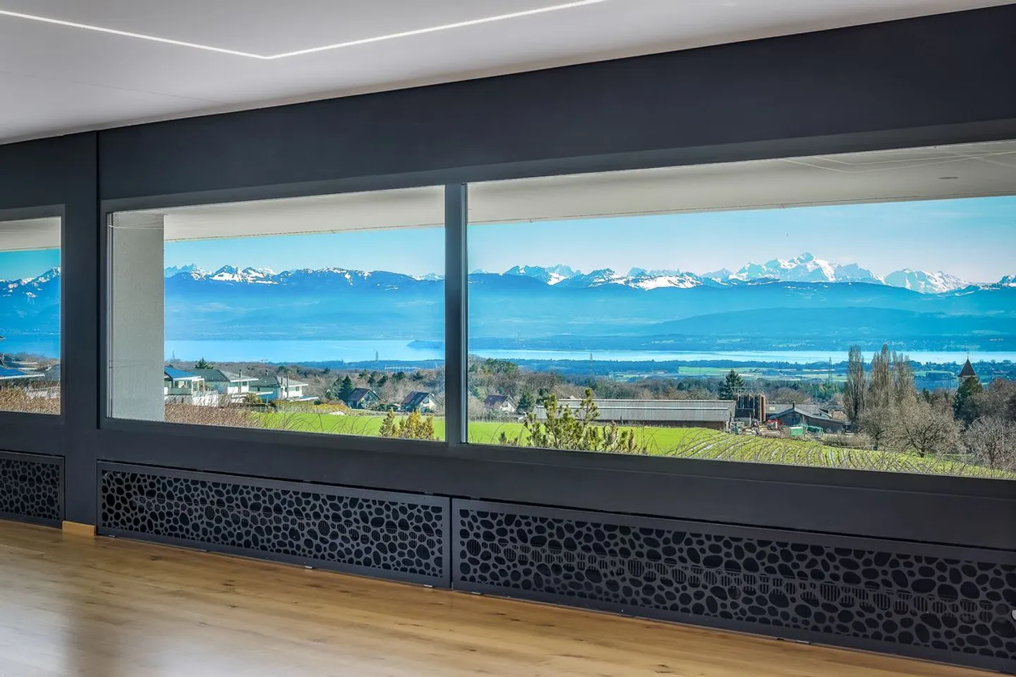 Villa de Prestige avec Vue sur le Lac - Photo 4 sur 13