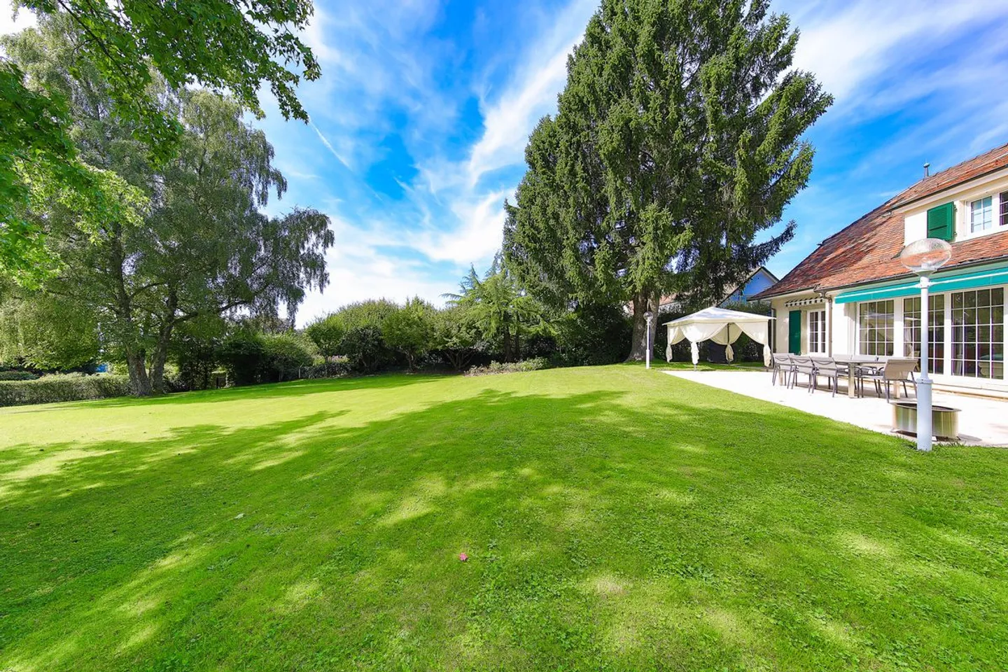 Magnificent family villa - Photo 5 of 13