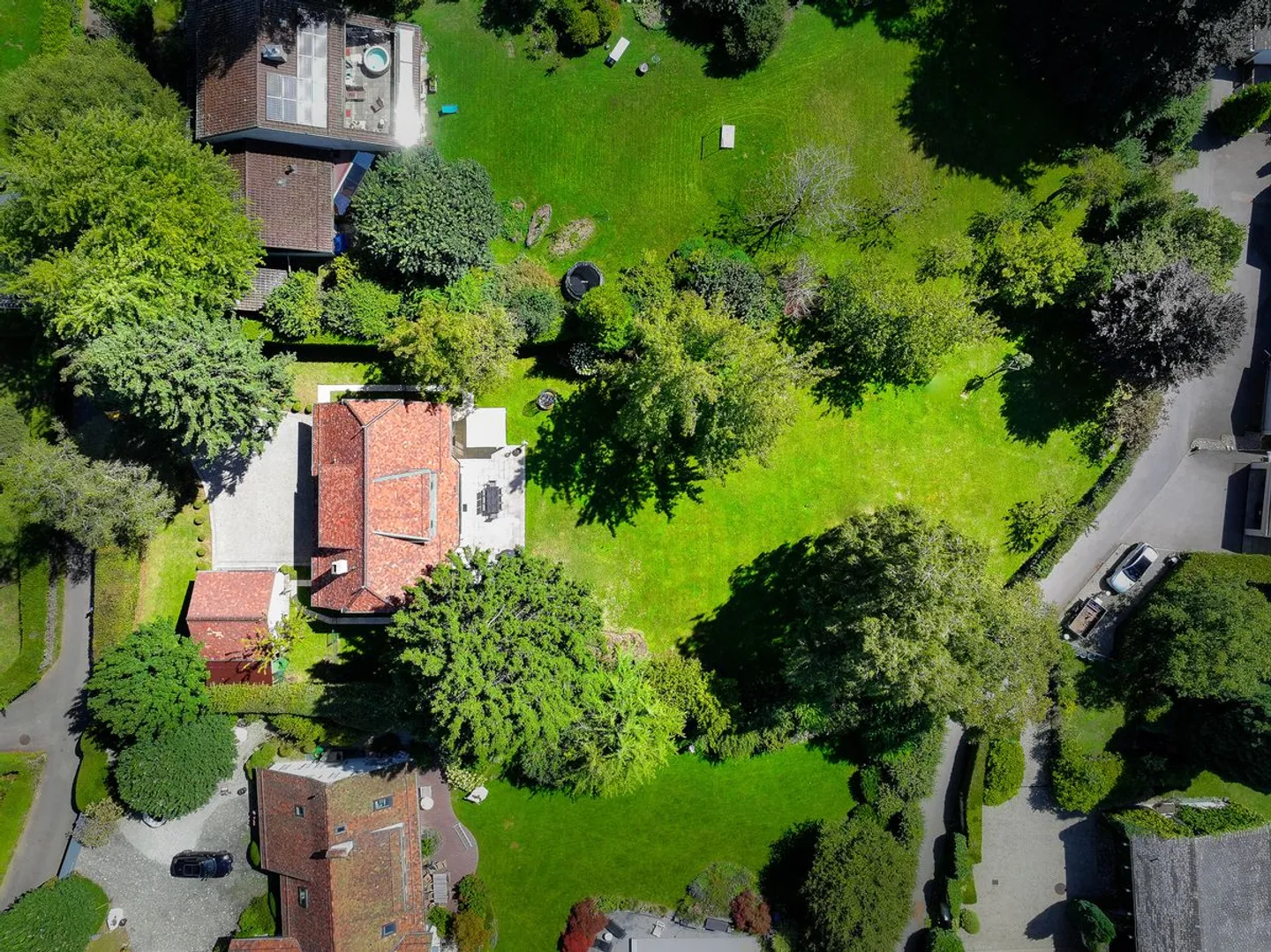 Magnificent family villa - Photo 2 of 13