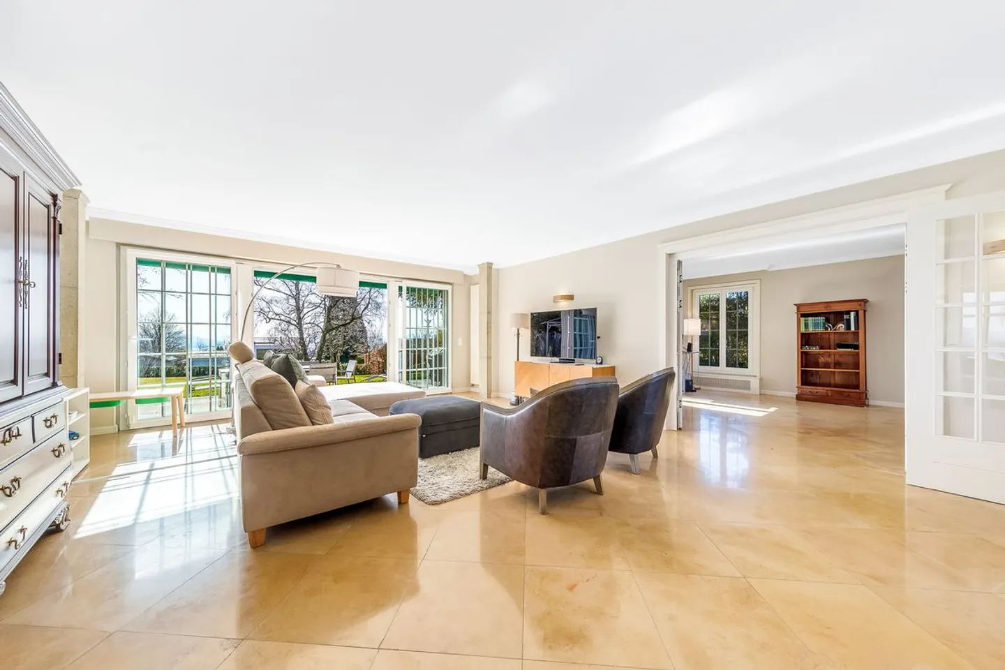 Magnificent family villa - Photo 9 of 13