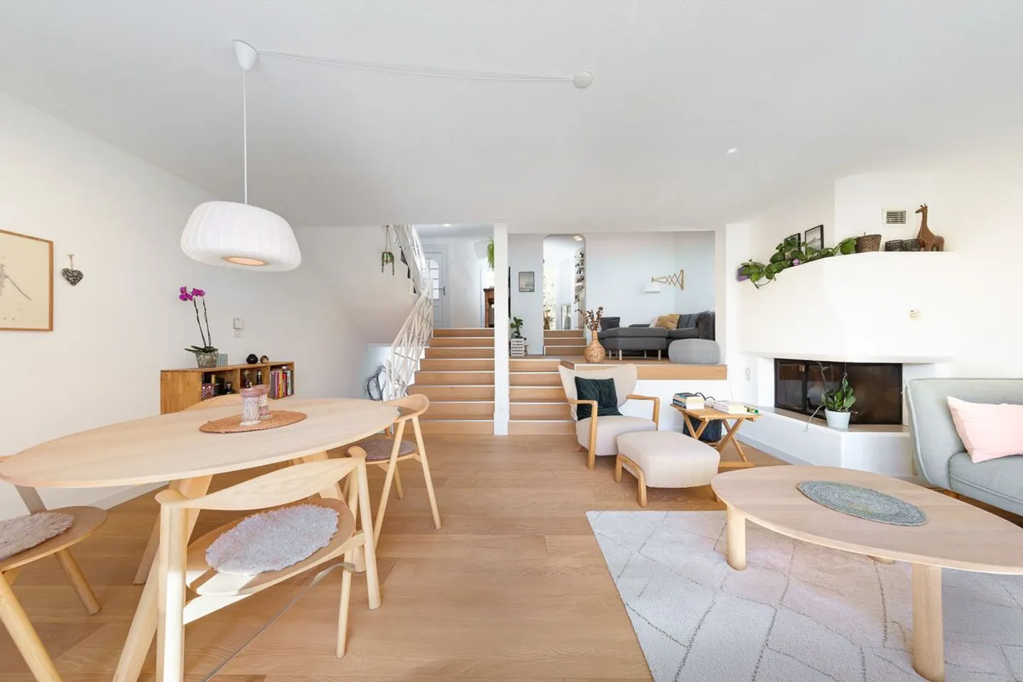 Magnifica villa familiare luminosa con vista lago - Foto 4 di 13