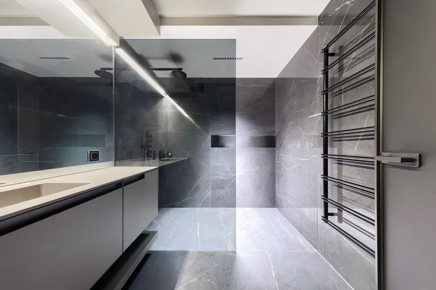 Luxueux appartement vendu meublé - Photo 7 sur 8