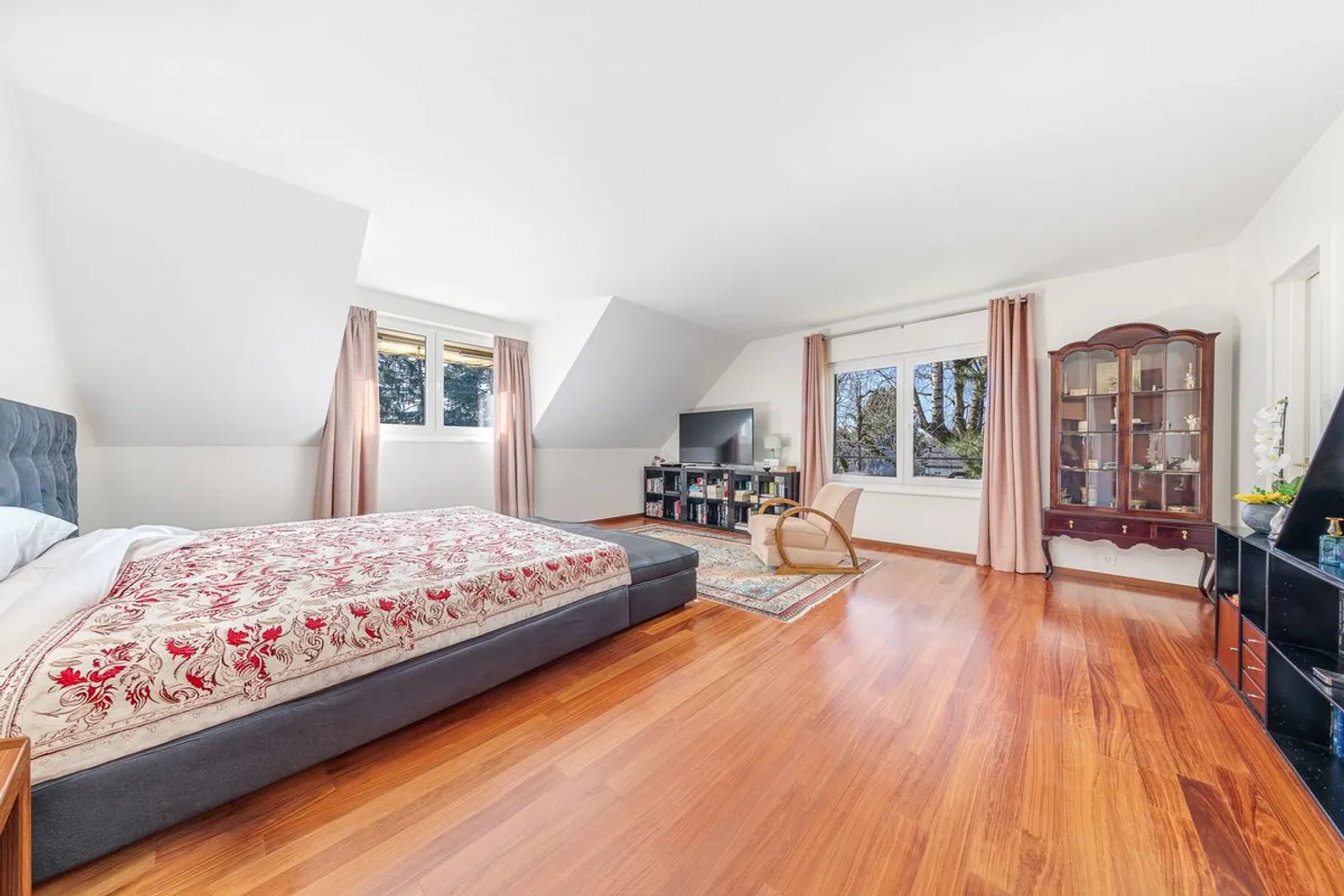 Superba villa indipendente in un quartiere residenziale - Foto 13 di 13