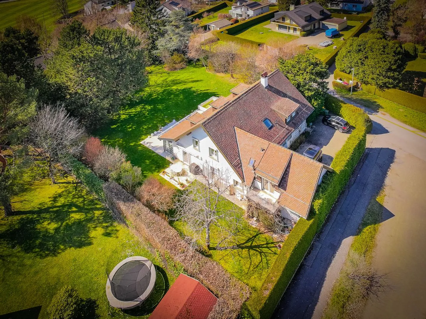 Superba villa indipendente in un quartiere residenziale - Foto 4 di 13