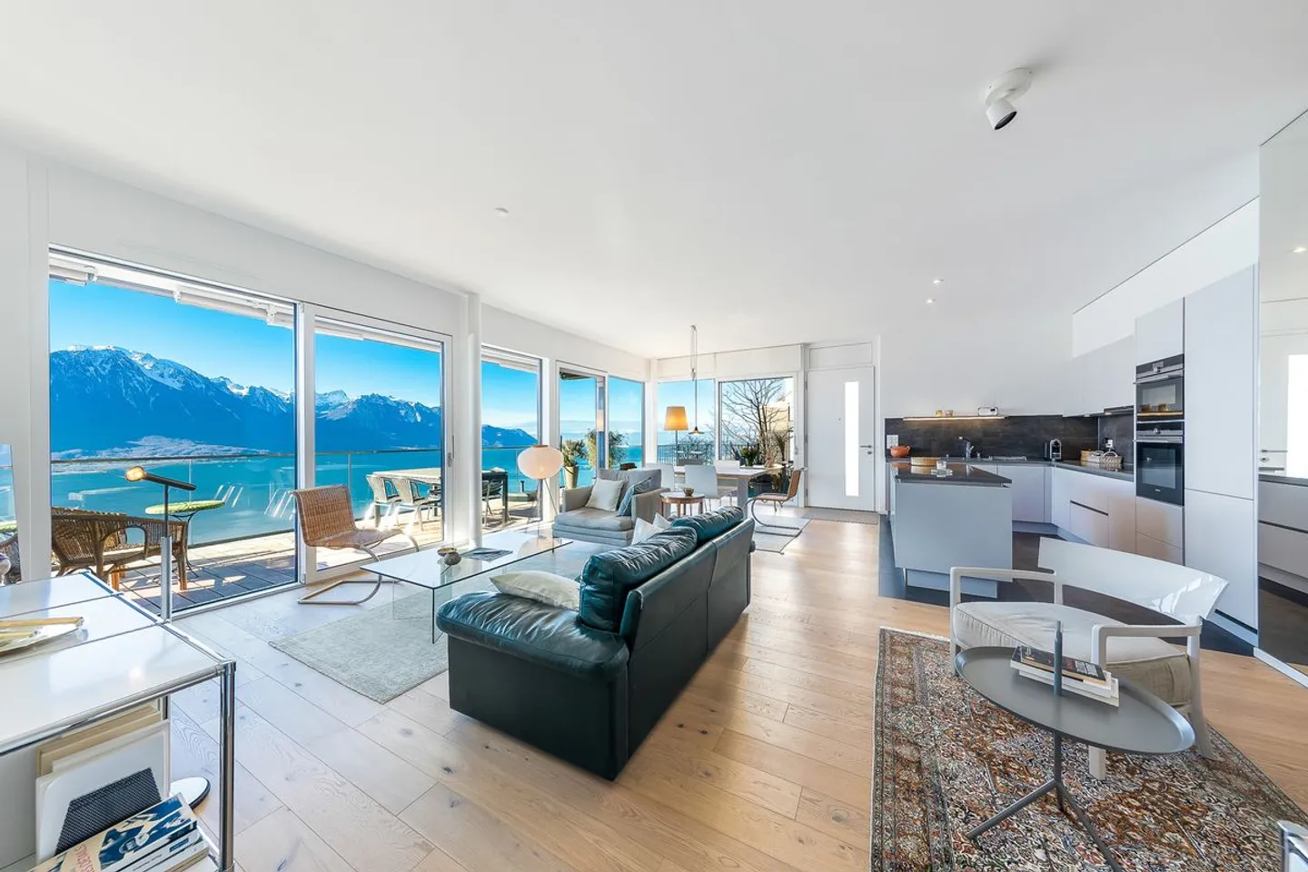 Eccezionale appartamento sulle alture di Montreux con vista panoramica sul lago - Foto 3 di 13