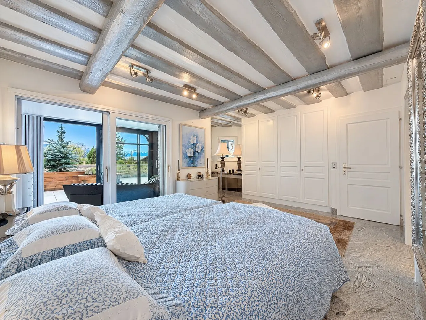 The Art of Alpine Living in All Its Exclusivity - Photo 12 of 13