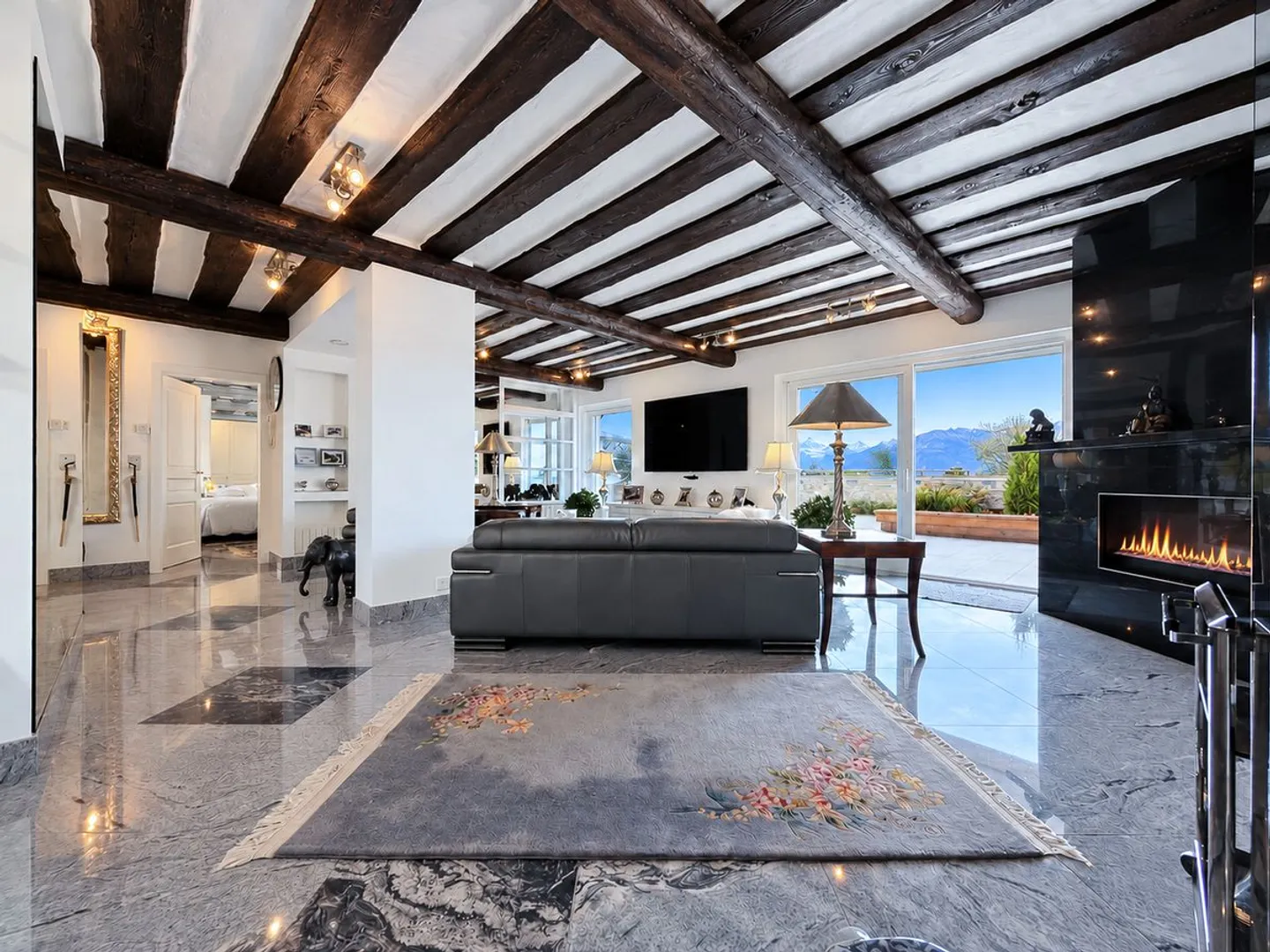 The Art of Alpine Living in All Its Exclusivity - Photo 4 of 13
