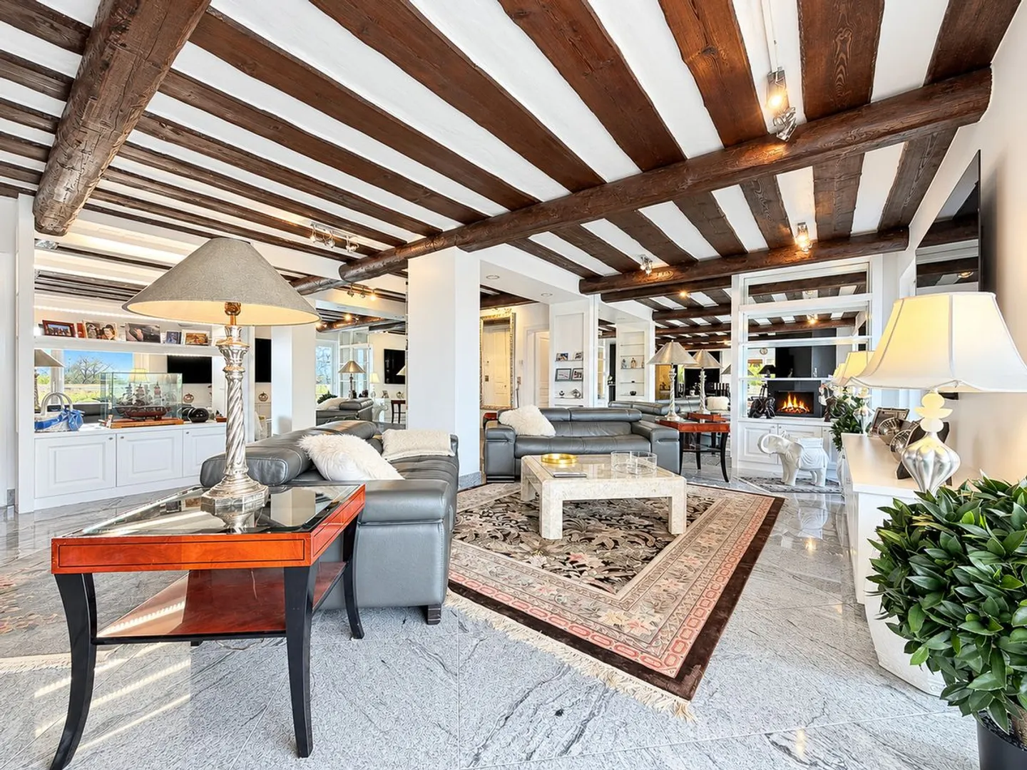 The Art of Alpine Living in All Its Exclusivity - Photo 5 of 13