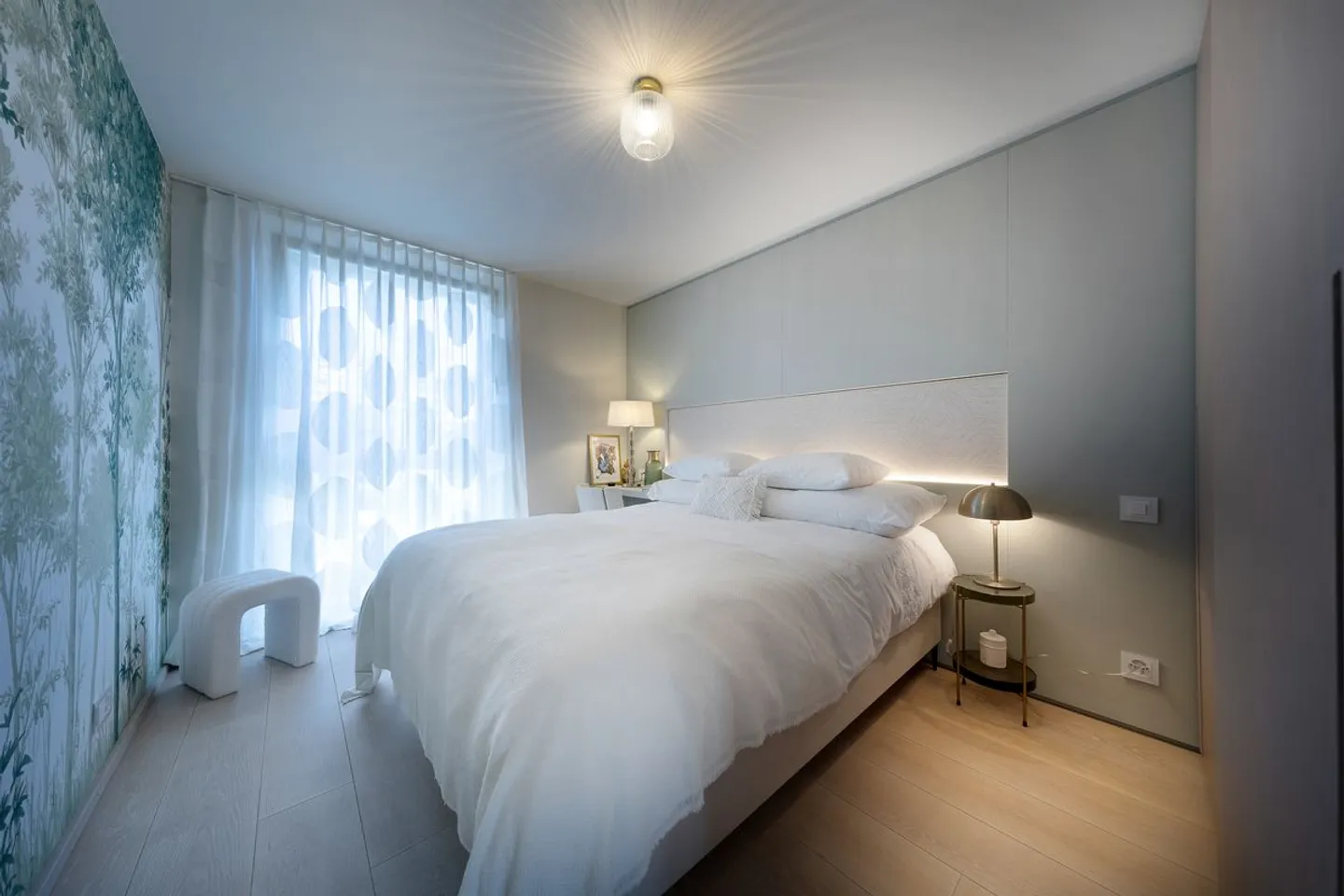 Luxurious penthouse with 180° panoramic view of the lake and the Alps - Photo 11 of 13