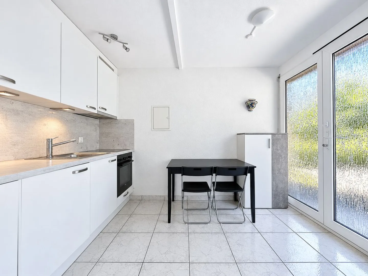 Bright apartment with private entrance and large terrace - Photo 4 of 4