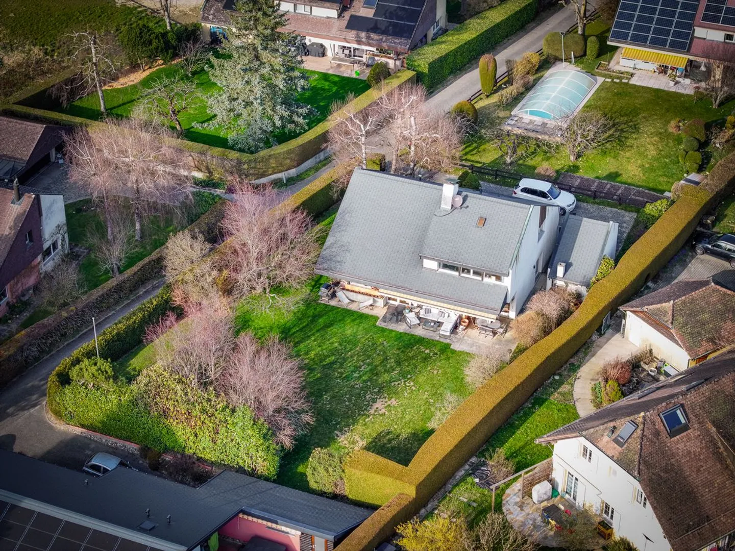 Charming detached villa in absolute calm - Photo 2 of 5