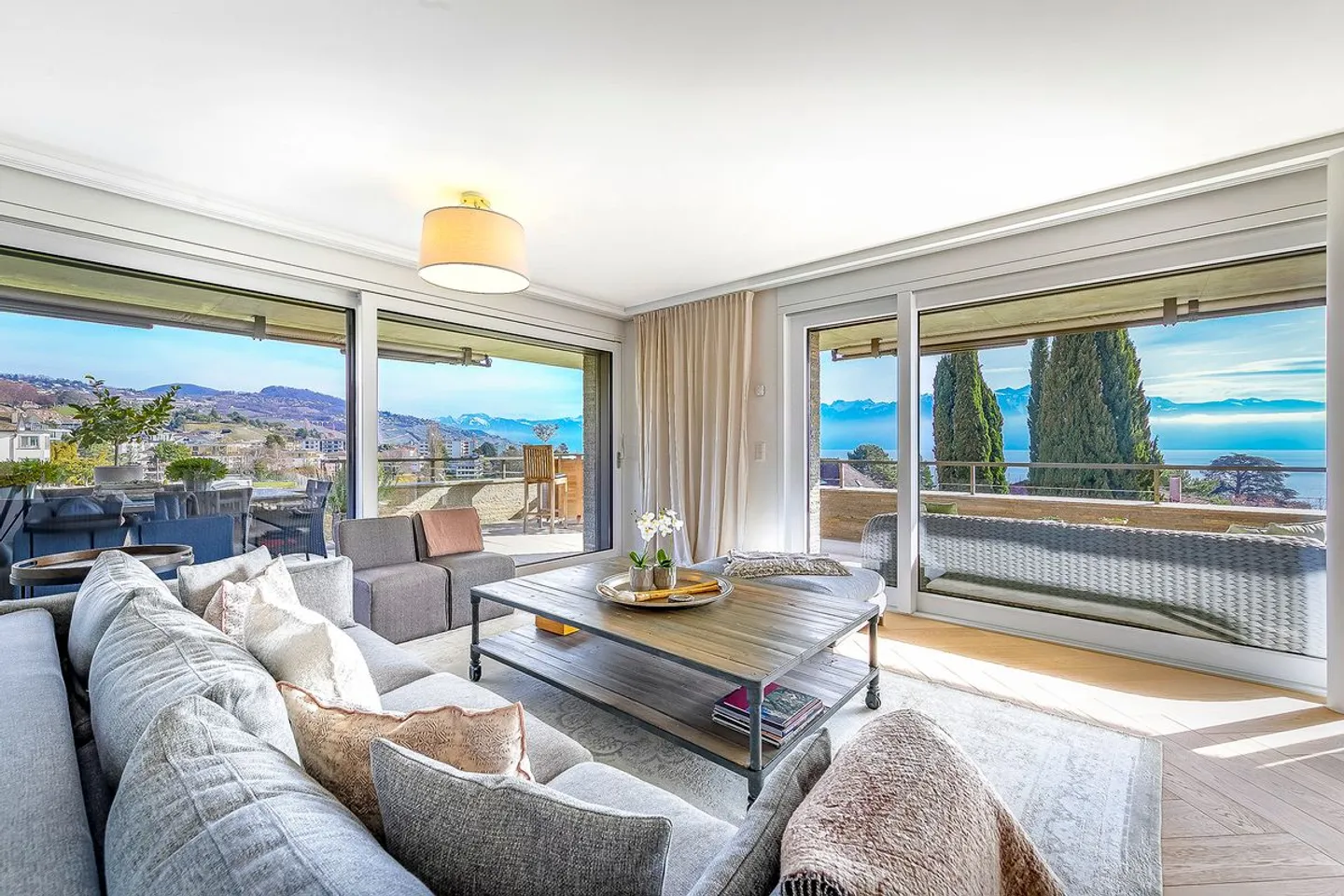 Eine seltene Adresse, die Luxus, Diskretion und ein einzigartiges Panorama vereint - Foto 4 von 5