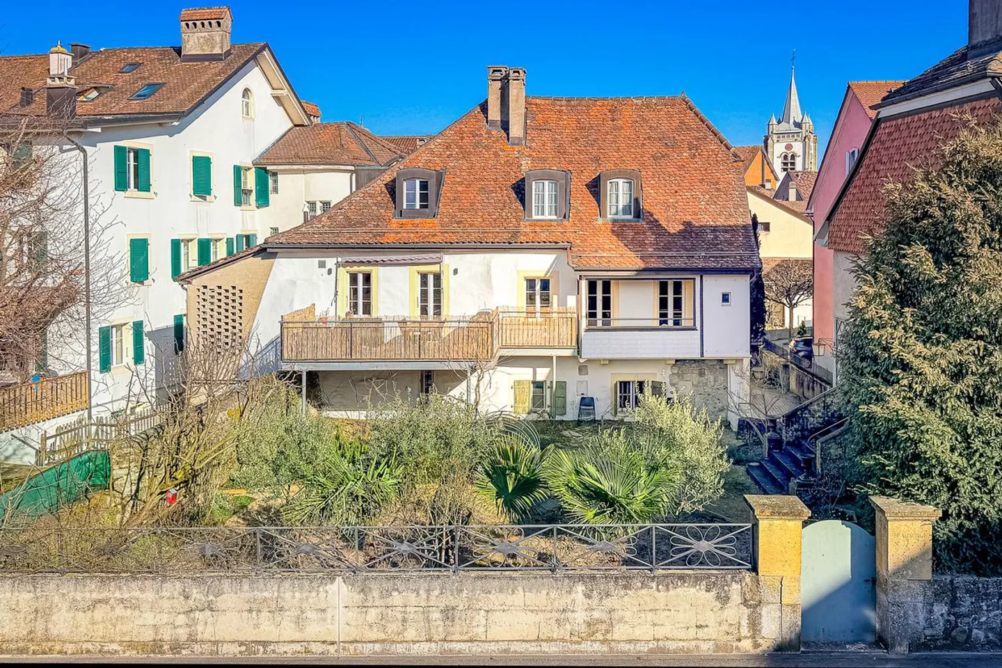 Magnificent duplex close to all amenities - Photo 2 of 11