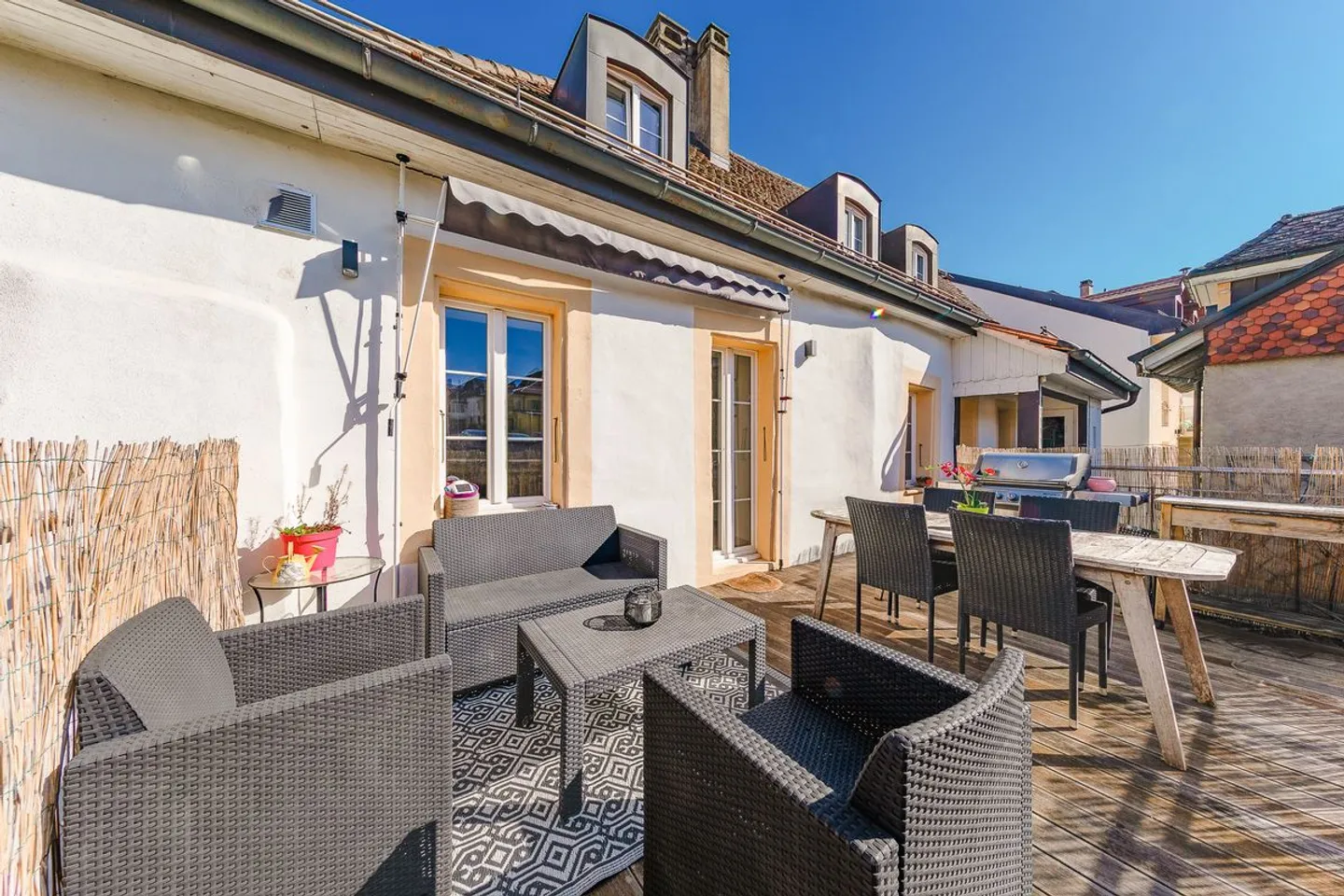 Magnificent duplex close to all amenities - Photo 4 of 11