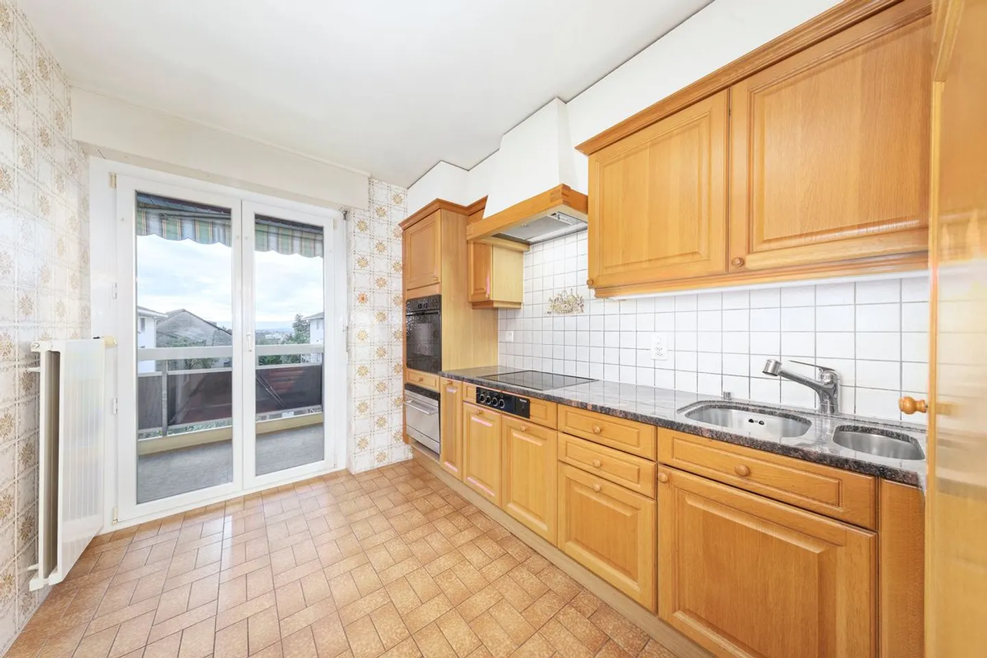 Exclusivity | Bright 3.5 rooms with balcony and parking - Photo 10 of 13