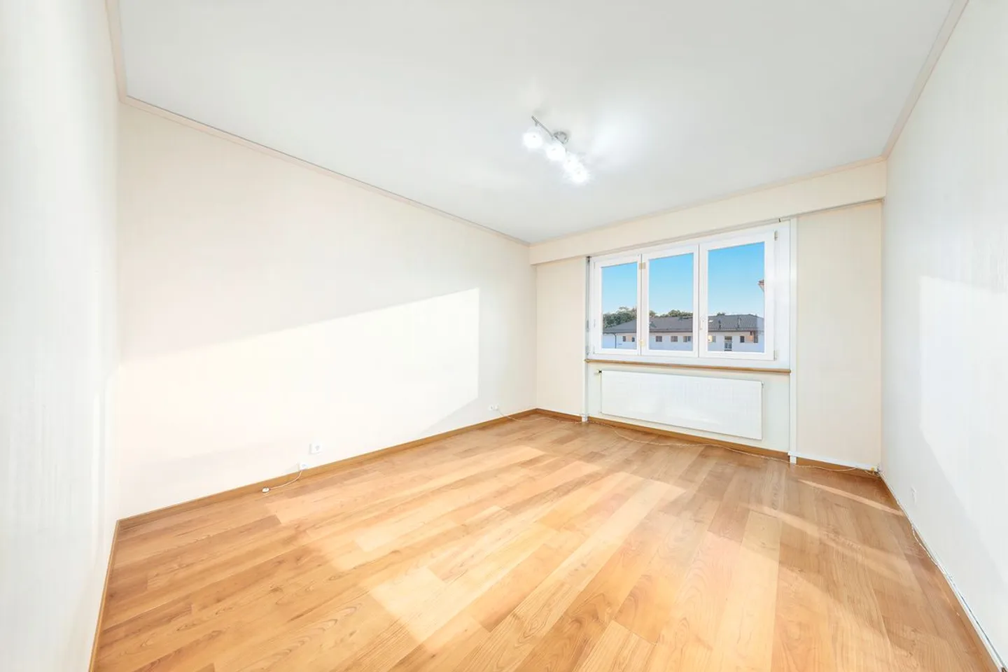 Exclusivity | Bright 3.5 rooms with balcony and parking - Photo 6 of 13