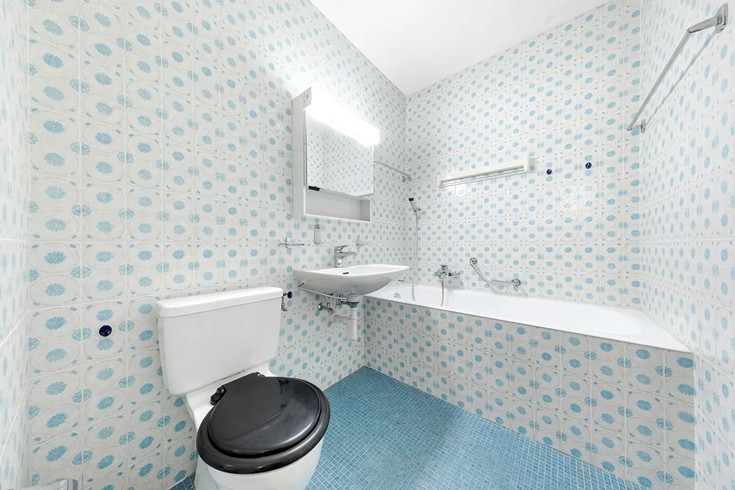 Exclusivity | Bright 3.5 rooms with balcony and parking - Photo 8 of 13