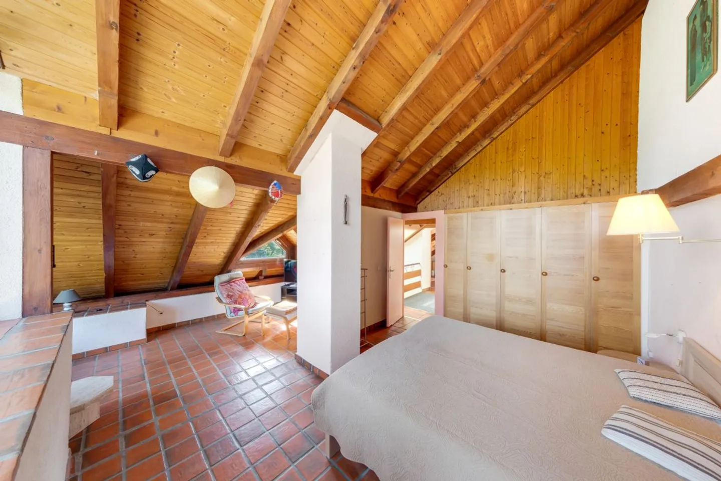 Charming Twin Villa with Garden - Photo 10 of 13