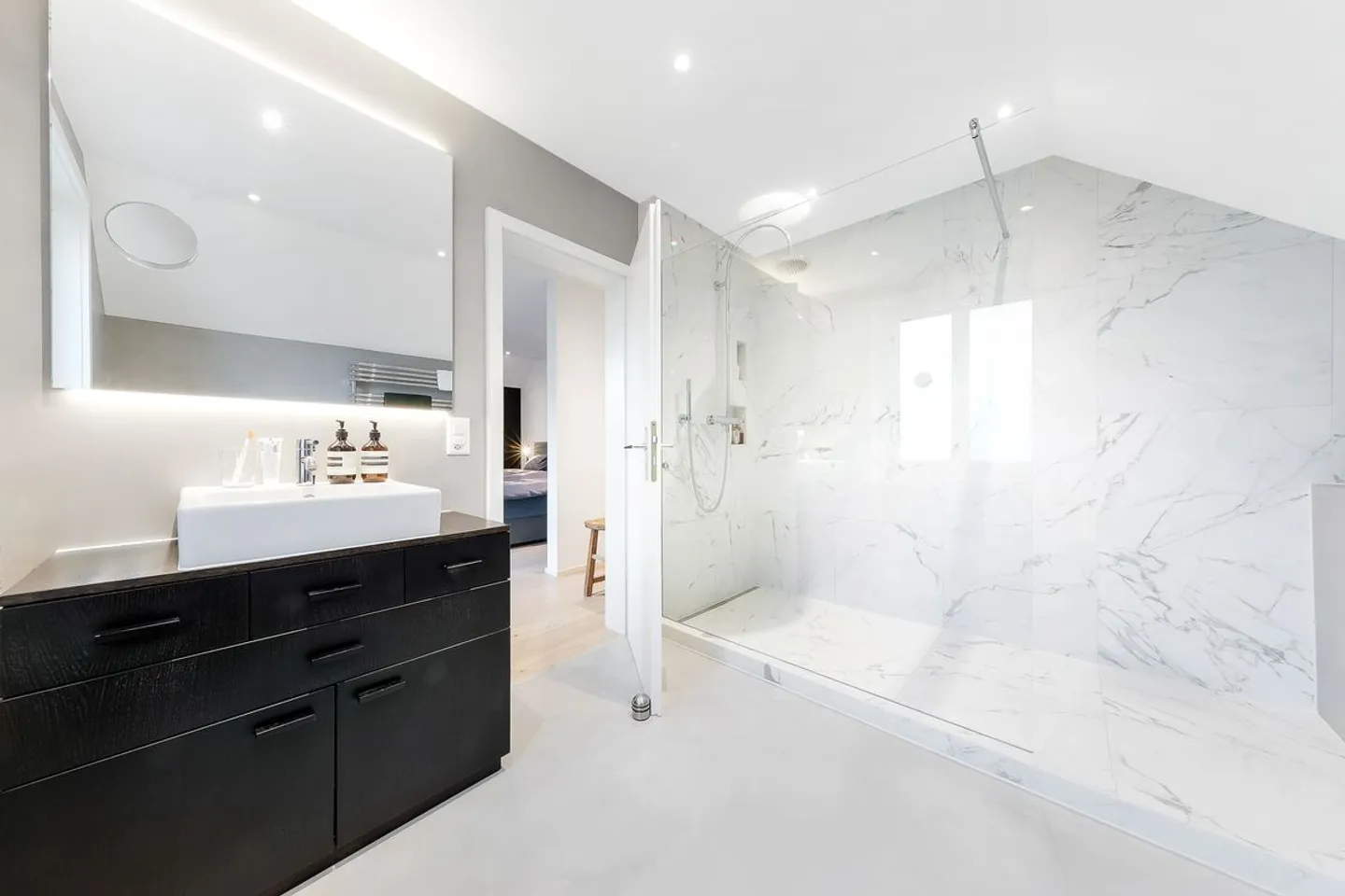 Magnificent detached house just steps from the Ecole Nouvelle - Photo 7 of 13