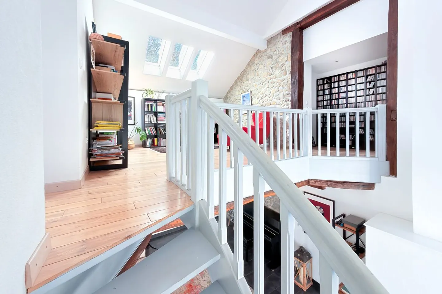 Exclusivity - Fully renovated detached house with large workshop and garage - Photo 7 of 13