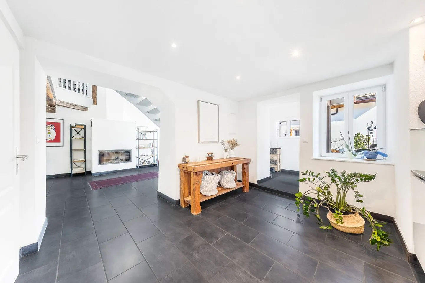 Exclusivity - Fully renovated detached house with large workshop and garage - Photo 2 of 13