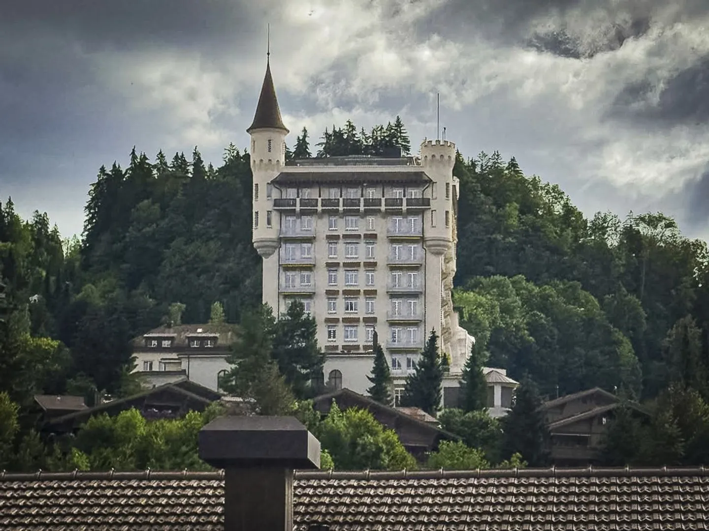Charming appartment in the center of Gstaad - Valley & Palace views - Photo 7 of 13