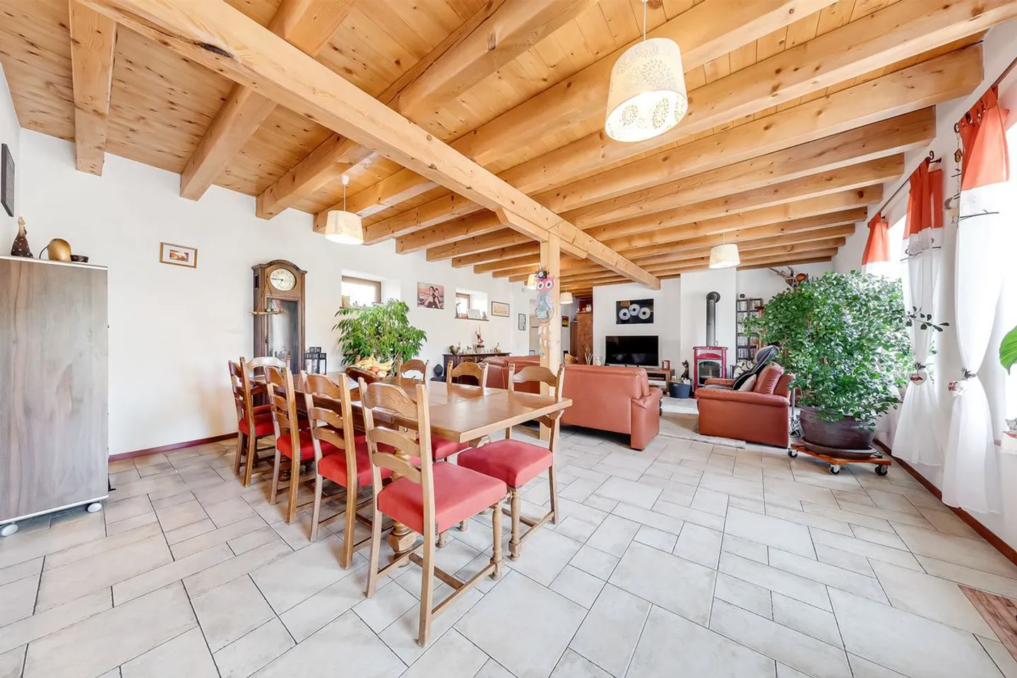 Your new life starts here, in a warm setting where space, light, charm, and comfort meet! - Photo 4 of 13