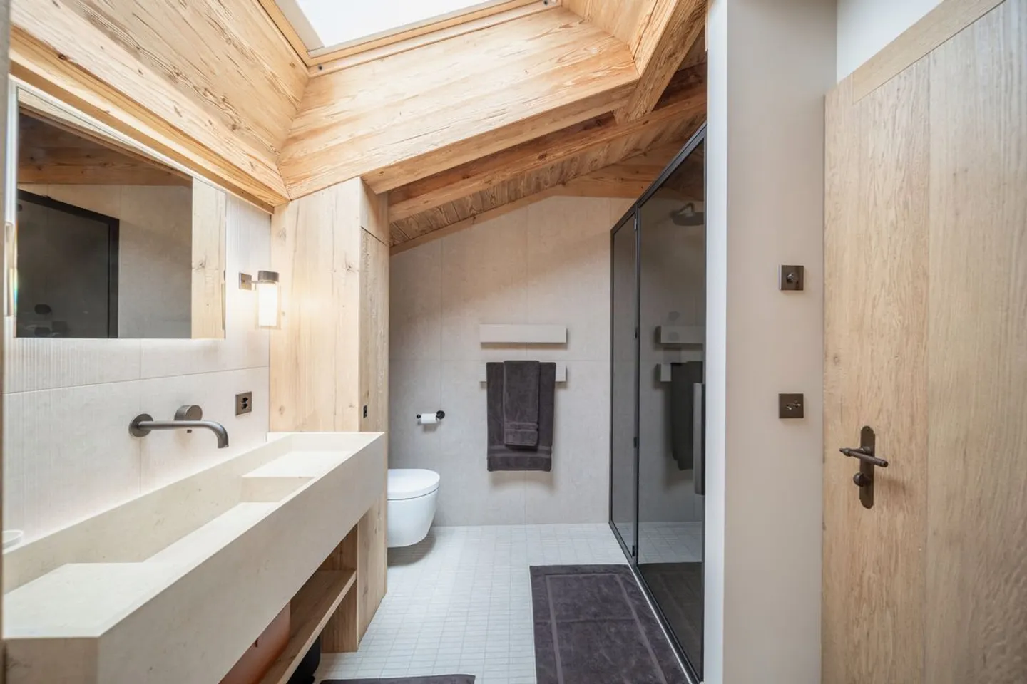 Extraordinary new chalet with panoramic view - Photo 9 of 13