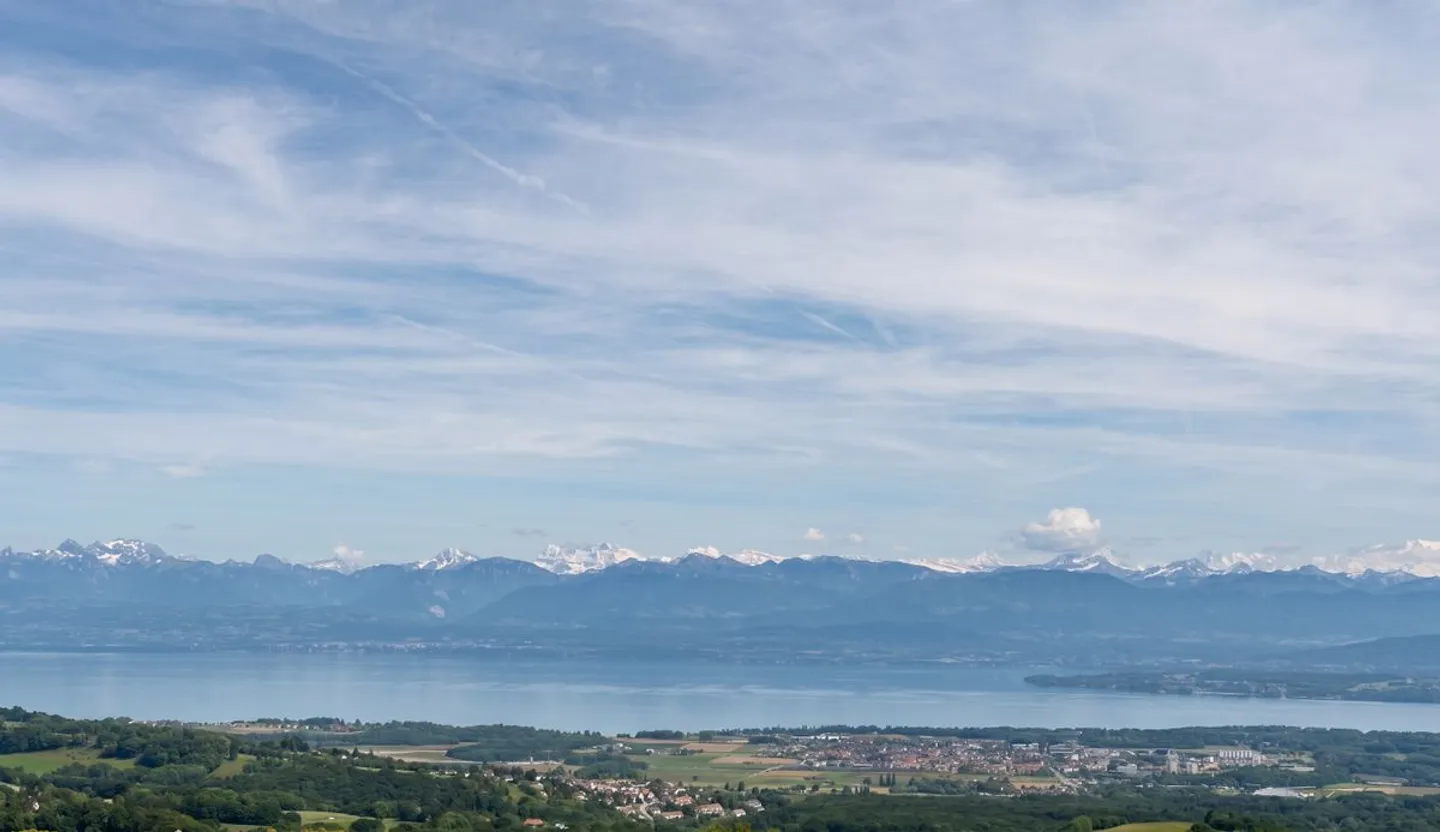 Charmantes Haus mit atemberaubendem Blick auf den See und den Mont Blanc! - Foto 1 von 13