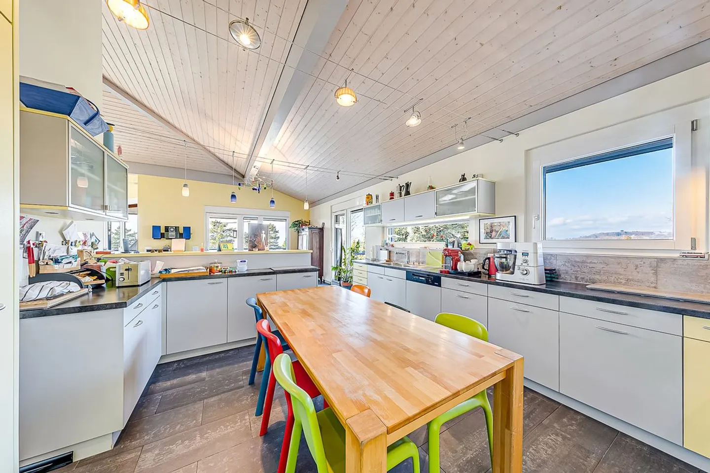 NEW PRICE! Superb 8.5-room villa with heated pool - Photo 12 of 13