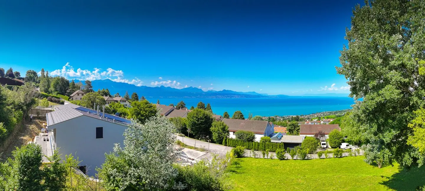 Magnificent property with development potential - Photo 2 of 13