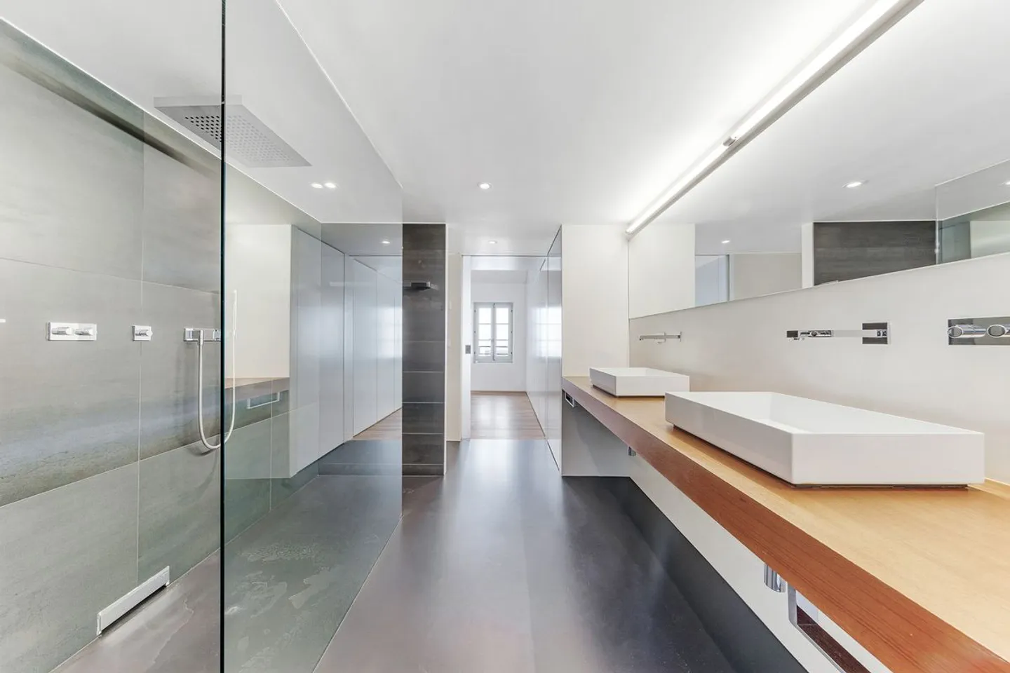 RIDUZIONE DEL PREZZO - 349M2 NEL CENTRO DI VEVEY - OPPORTUNITÀ UNICA! - Foto 10 di 13