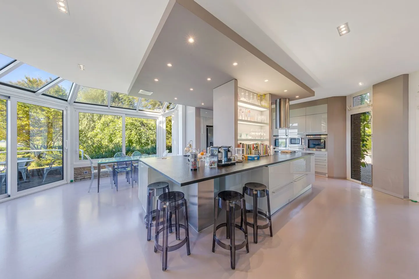 Sublime architect-designed villa at the gates of Lausanne - Photo 11 of 13