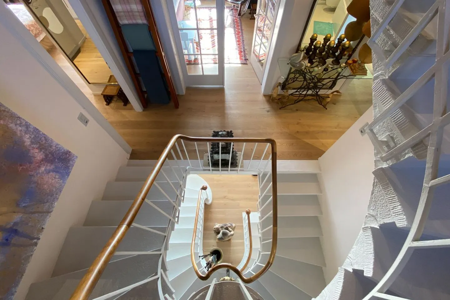 Magnificent property with development potential - Photo 9 of 13