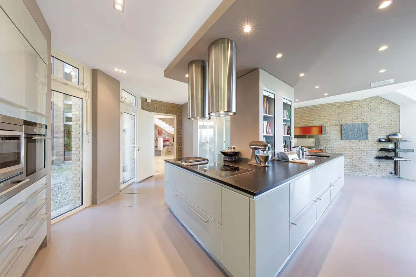 Sublime architect-designed villa at the gates of Lausanne - Photo 12 of 13