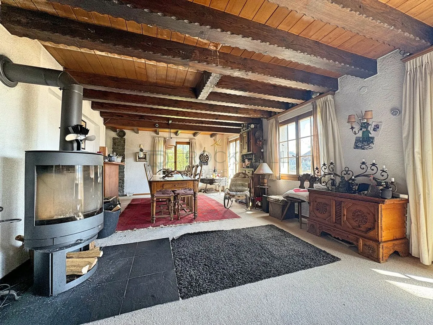 Rare object! In the heart of Verbier, chalet with two units authorized as a secondary residence - Photo 8 of 13