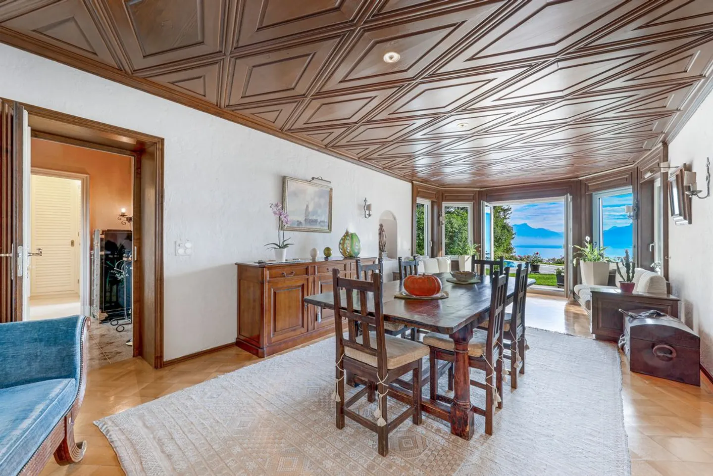 A Dream Home in Chexbres - Pool and Panoramic Views of Lake Geneva and the Alps - Photo 6 of 11
