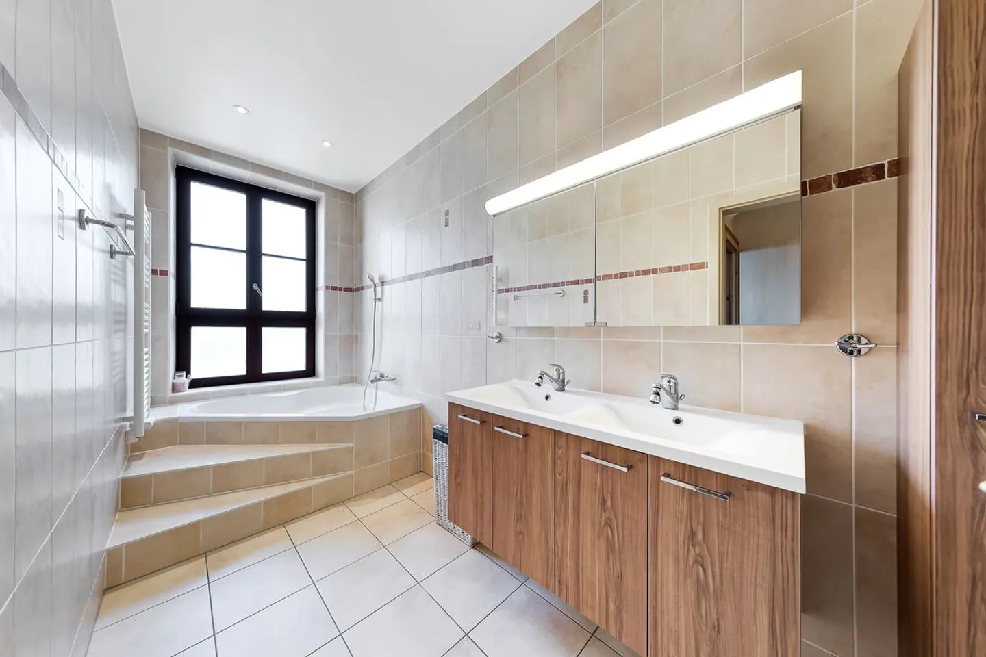 Your new life starts here, in a warm setting where space, light, charm, and comfort meet! - Photo 13 of 13