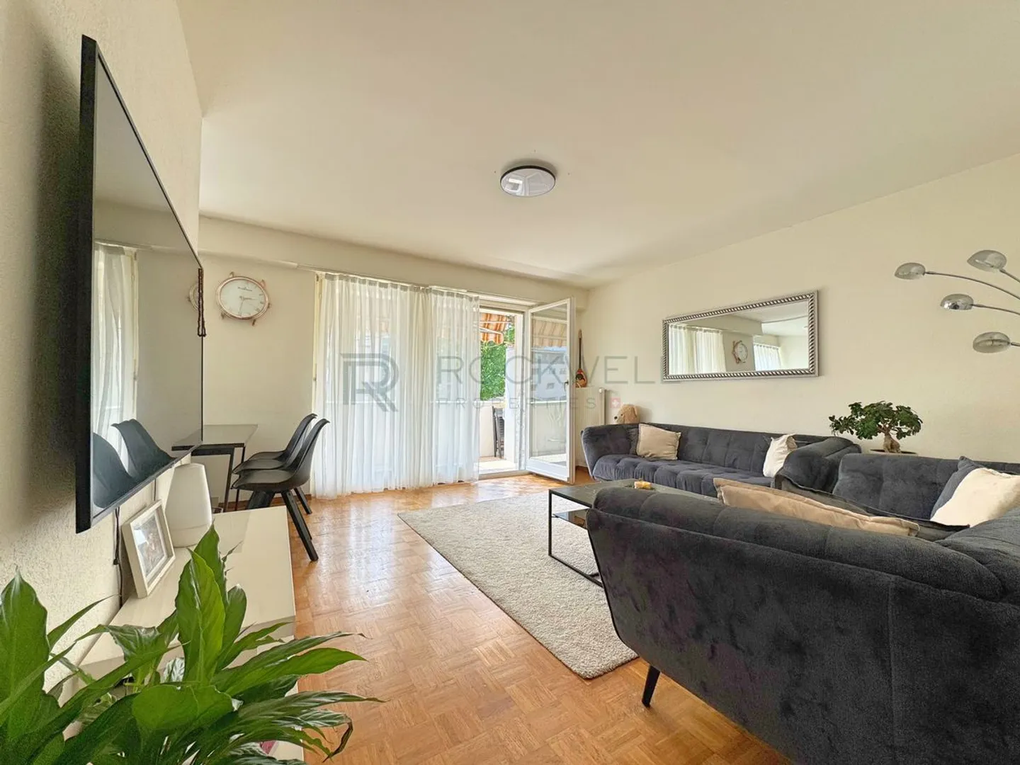 Yverdon centro - Appartamento di 3,5 locali con parcheggio esterno - Foto 1 di 9