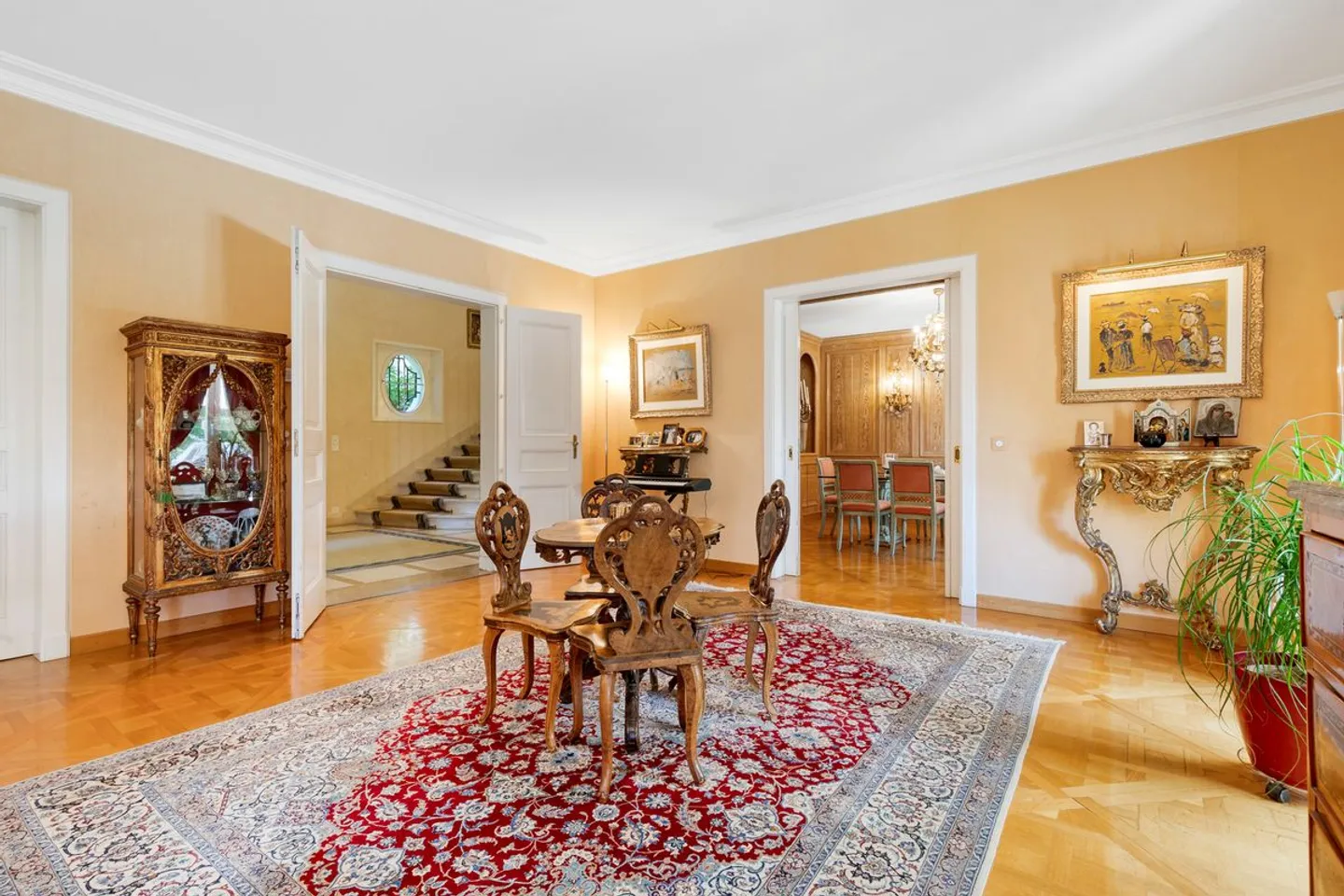Charming intimate residence in a sought-after residential area - Photo 13 of 13