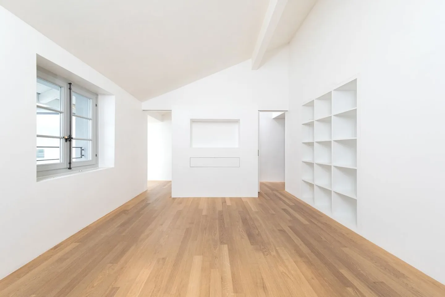 RIDUZIONE DEL PREZZO - 349M2 NEL CENTRO DI VEVEY - OPPORTUNITÀ UNICA! - Foto 11 di 13