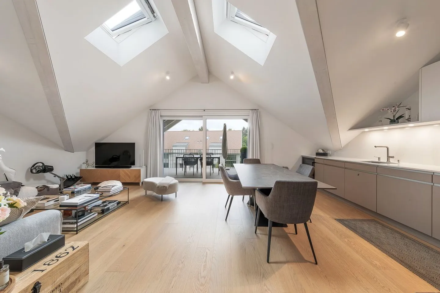 En exclusivité! Très joli duplex de qualité supérieure!  - Photo 12 sur 13