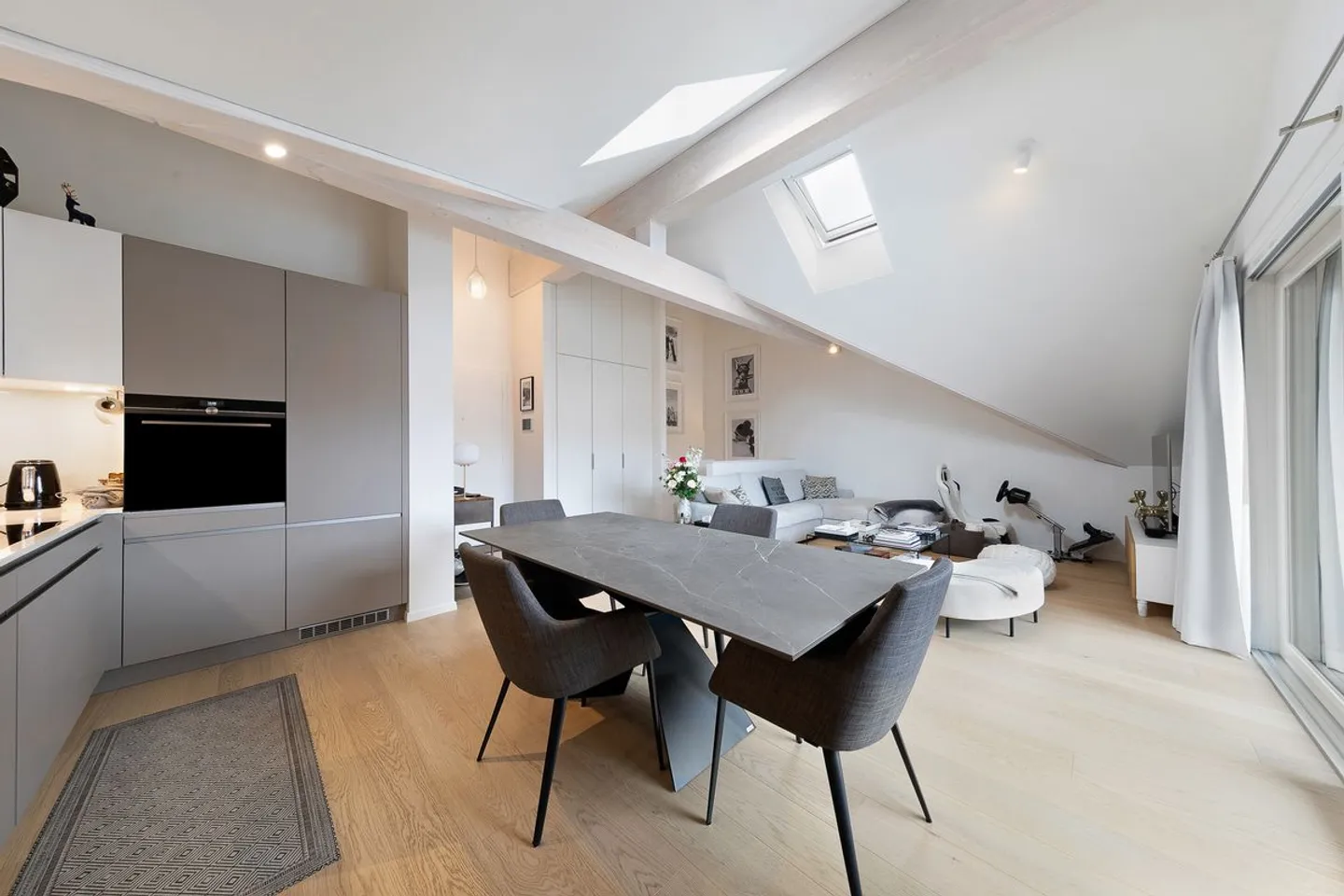 En exclusivité! Très joli duplex de qualité supérieure!  - Photo 11 sur 13
