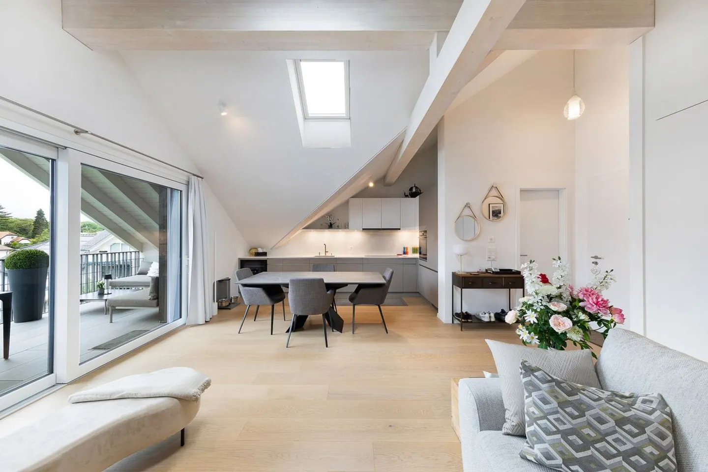 En exclusivité! Très joli duplex de qualité supérieure!  - Photo 10 sur 13