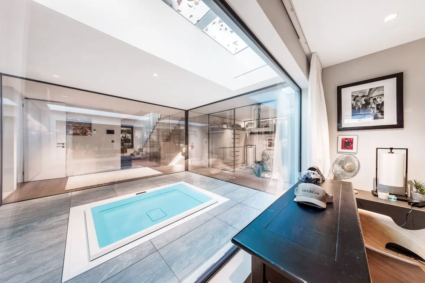 Außergewöhnliche zeitgenössische Villa - Privater Zugang zum See - Foto 13 von 13