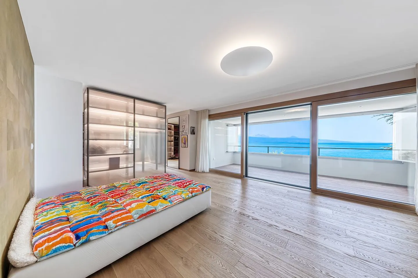 Villa Front de Lac - Emplacement Unique, Disponibilité Immédiate - Photo 13 sur 13